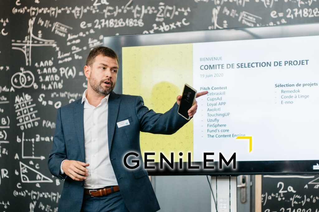 One of GENILEM's entrepreneurial coach speaking during a conference. Audacia is a proud sponsor of GENILEM association.